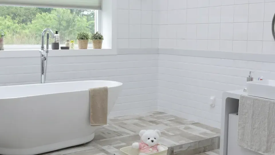A gleaming white bathroom